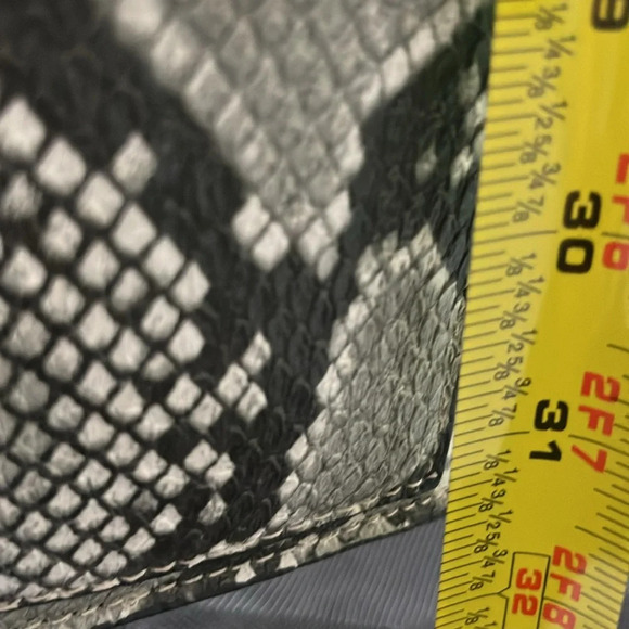 Cell Phone Purse from Who What Wear Brand. Faux Snakeskin Leather. Crossbody. - Picture 6 of 6